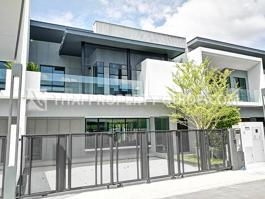 House with Shared Pool