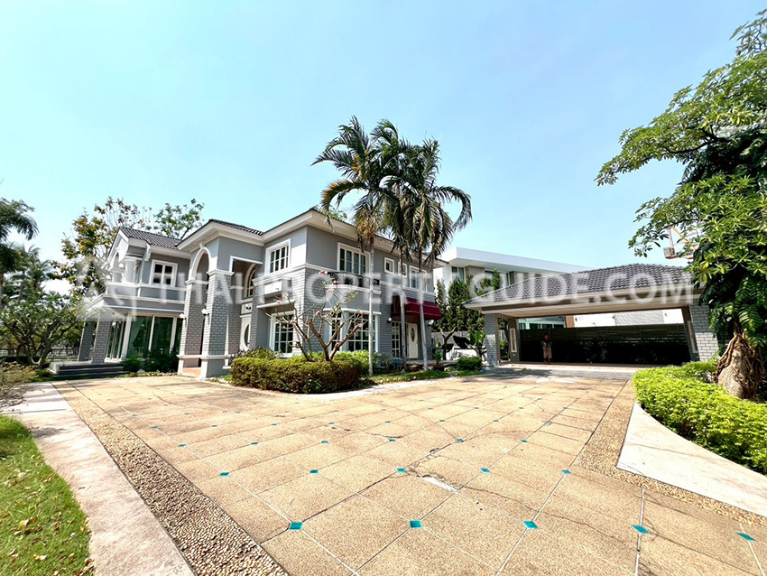 House with Shared Pool